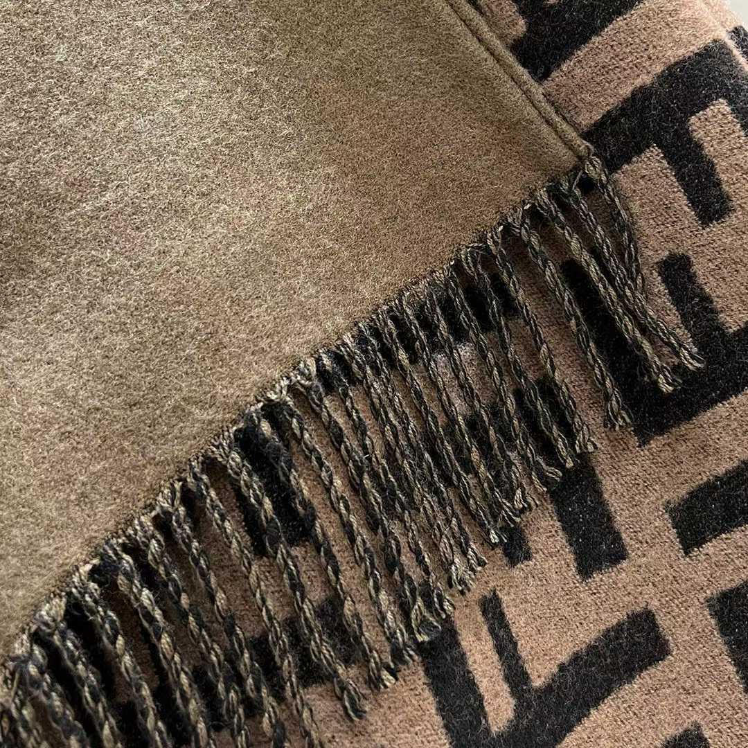 Fendi Double cloak view 8