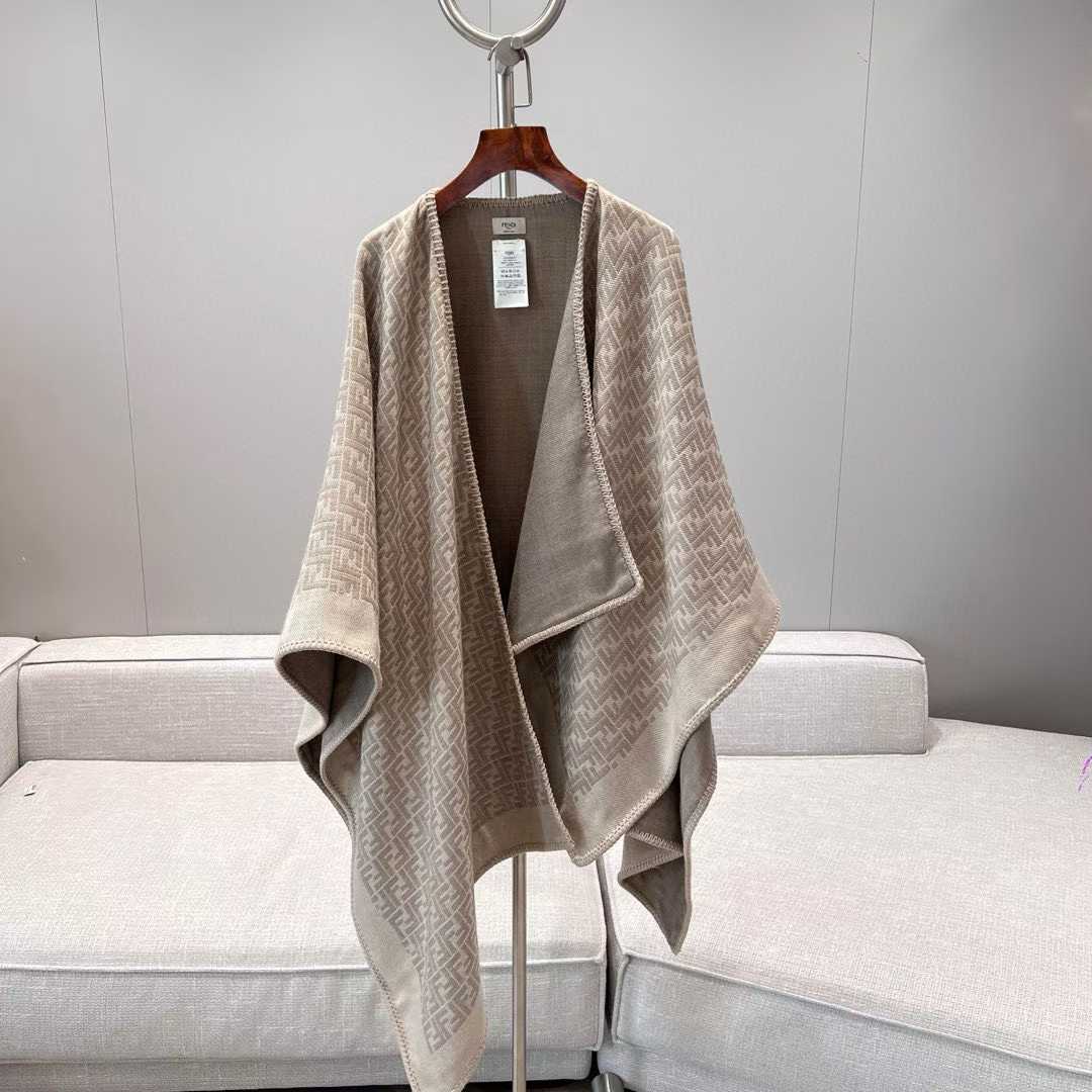 Fendi FF Jacquard cloak view 2