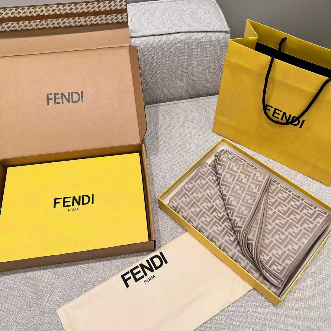 Fendi FF Jacquard cloak view 16
