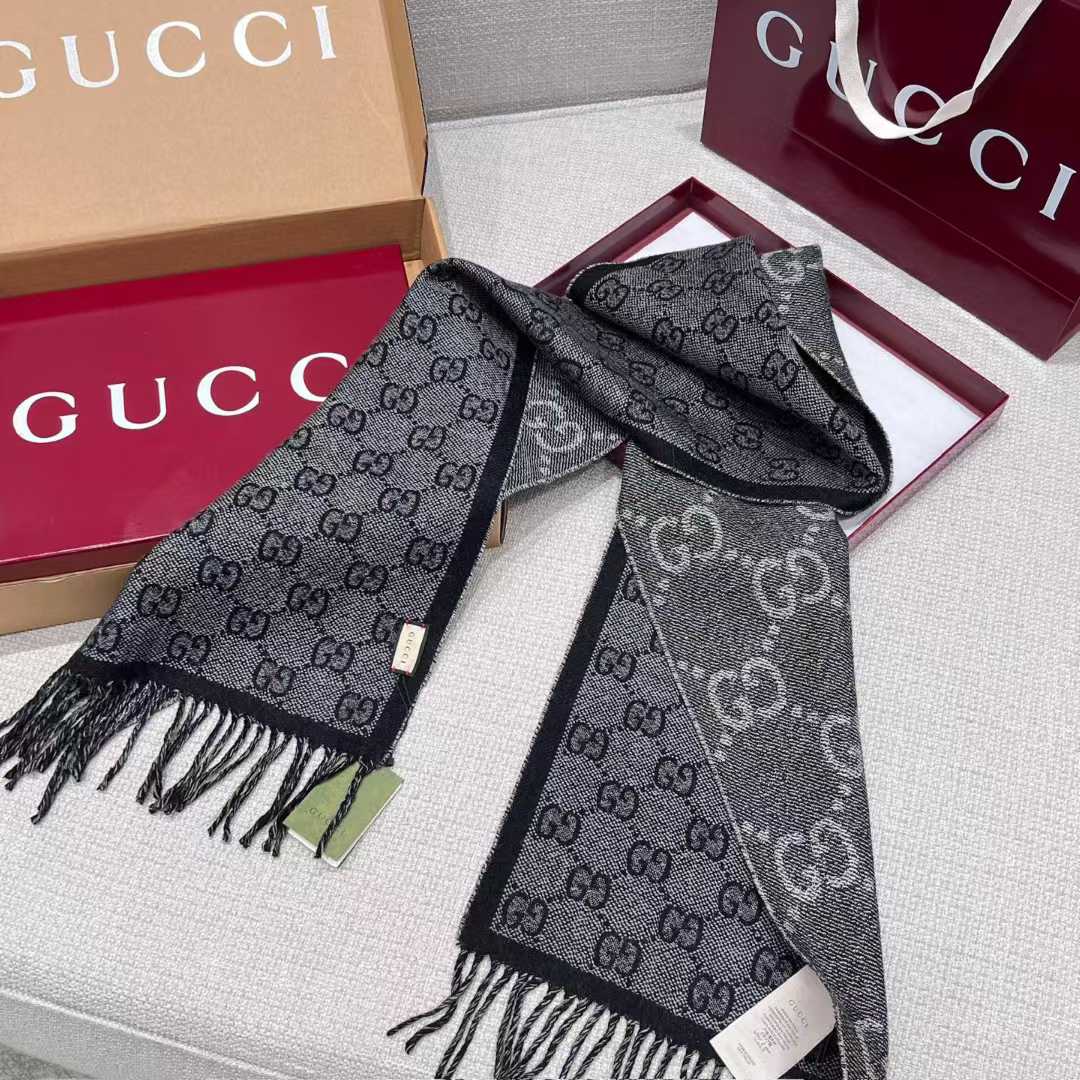 Gucci Scarf view 18