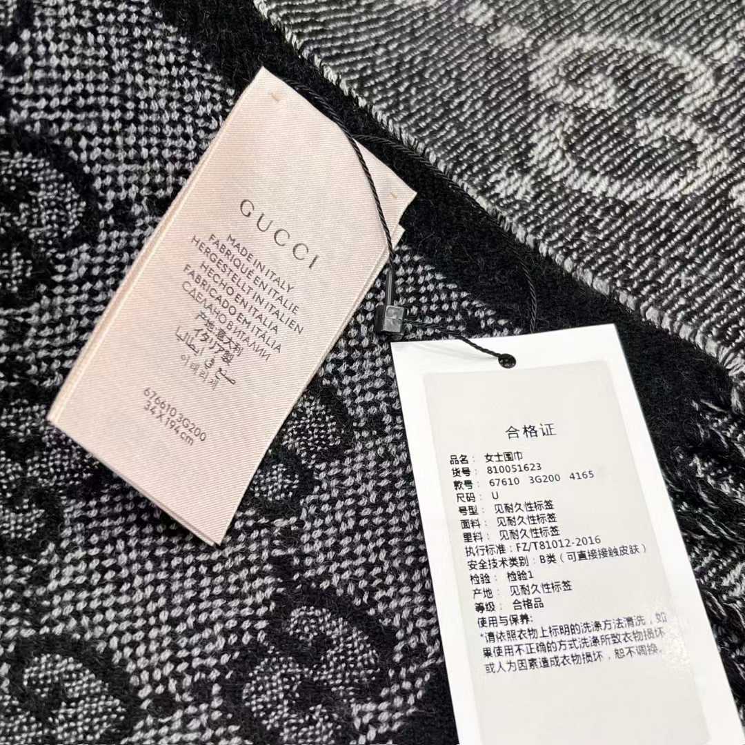 Gucci Scarf view 21