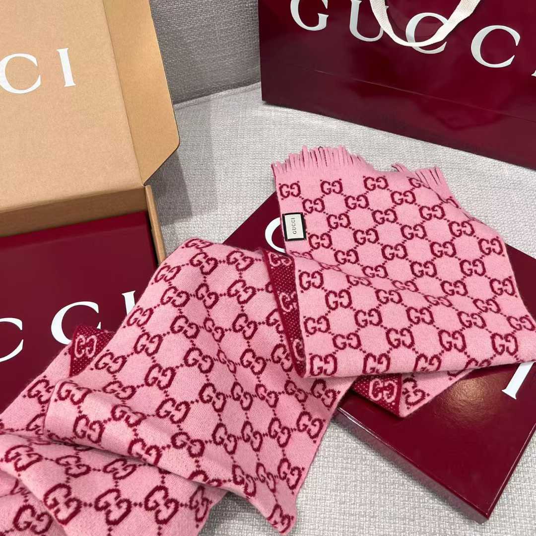 Gucci Scarf view 5