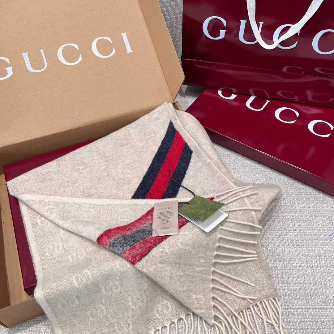 Gucci Scarf view 18