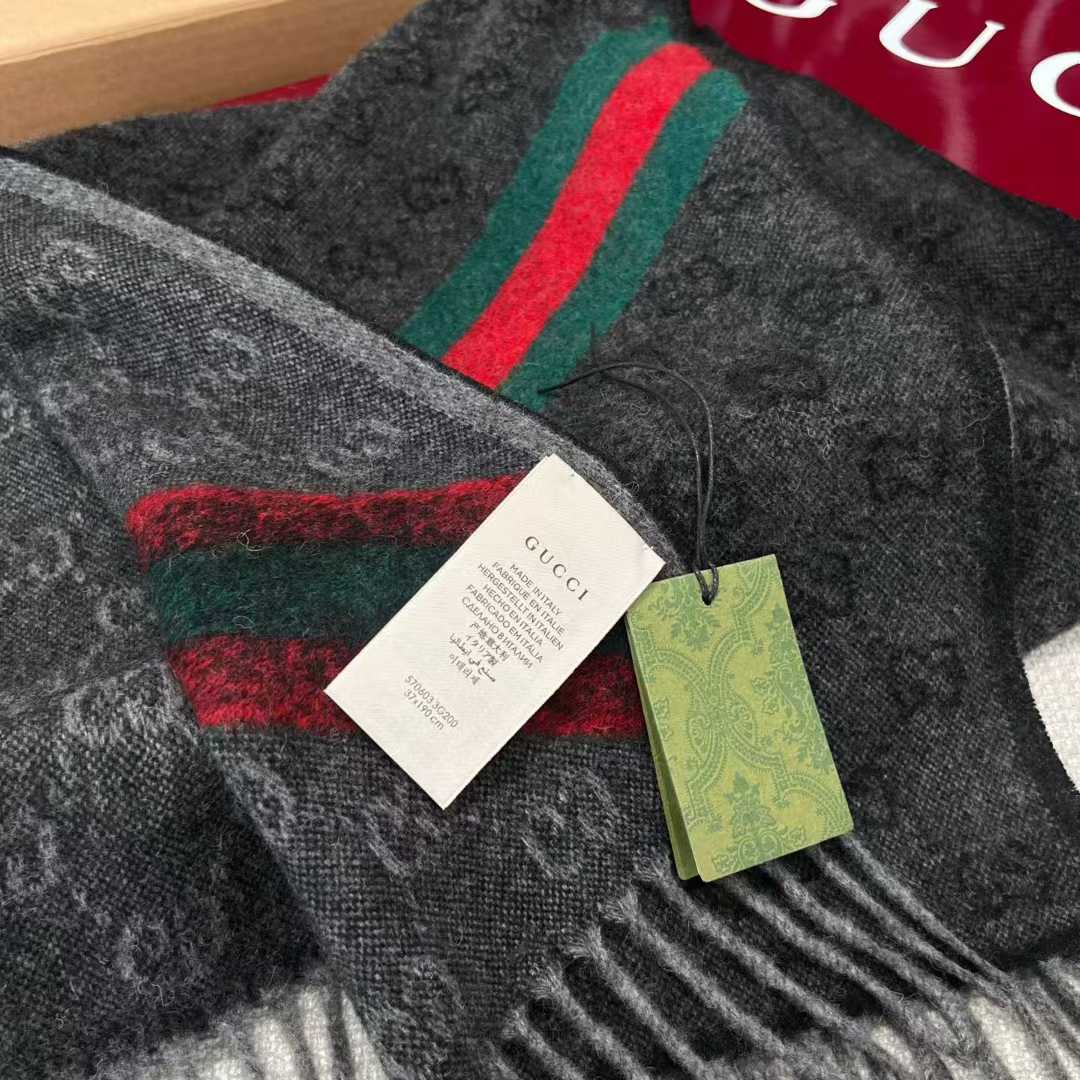 Gucci Scarf view 3