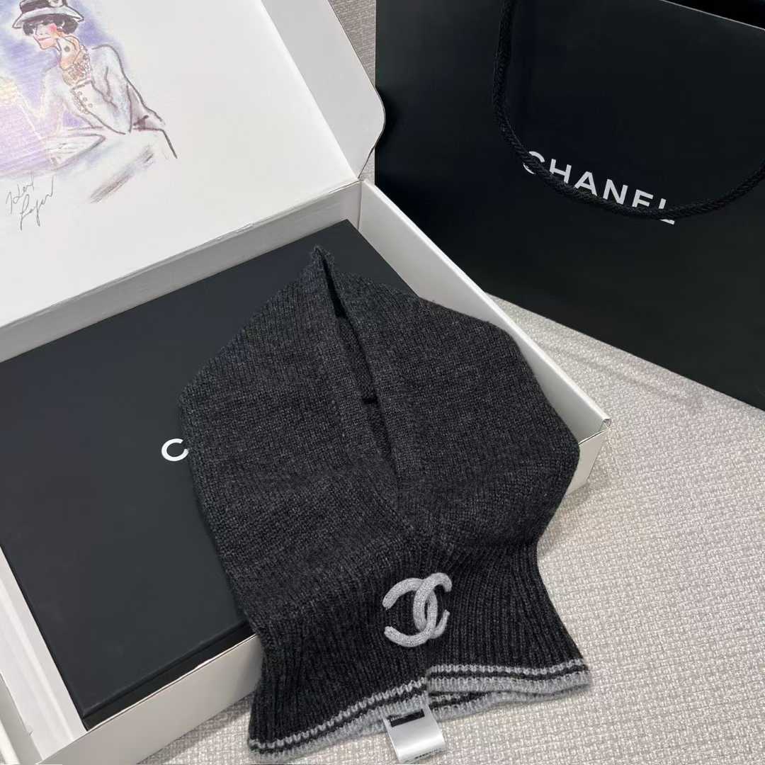 Chanel Cold hat view 6
