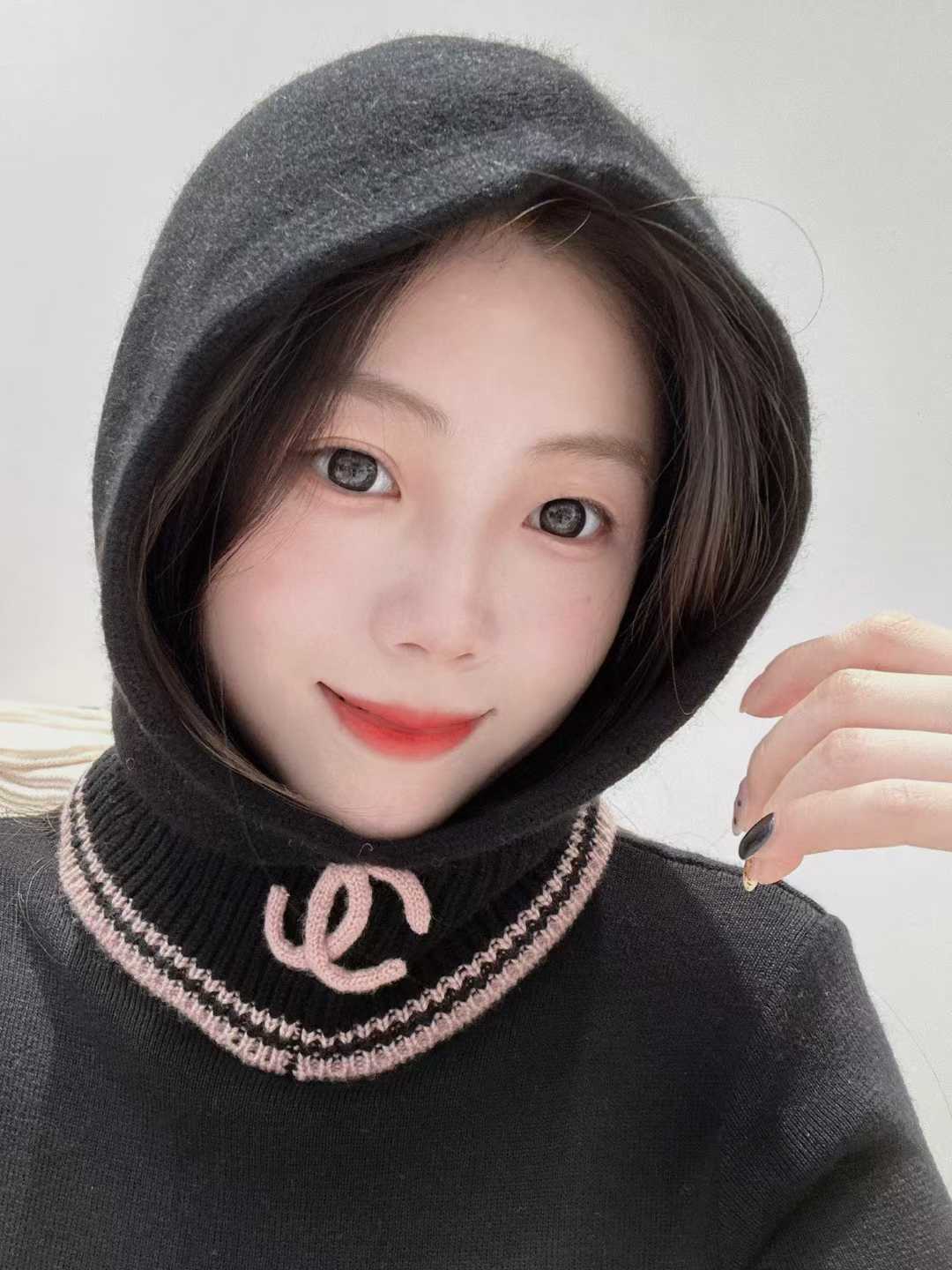 Chanel Cold hat view 9