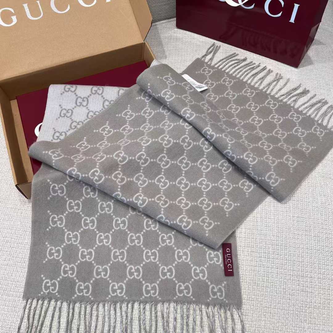 Gucci Silk scarf view 10