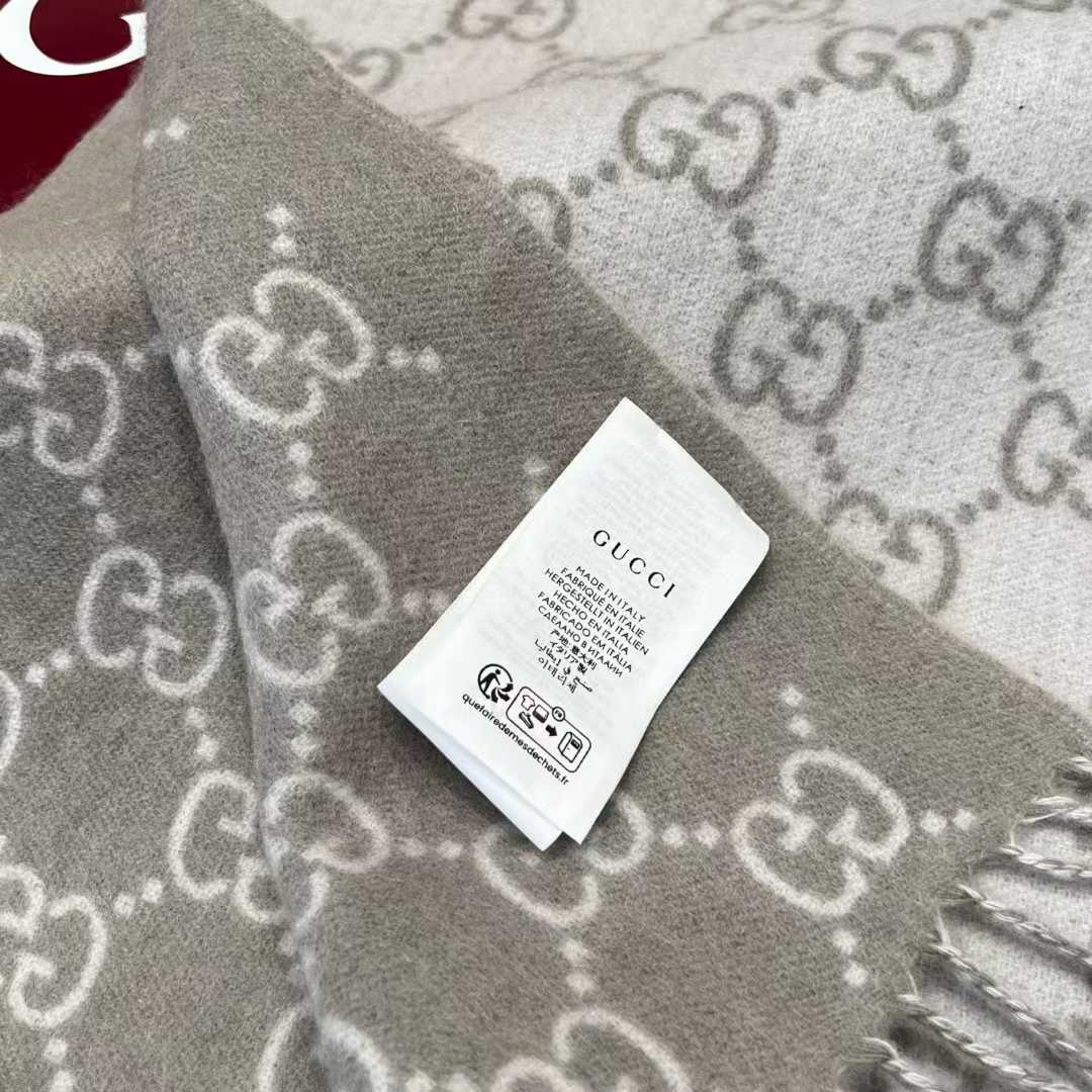 Gucci Silk scarf view 13