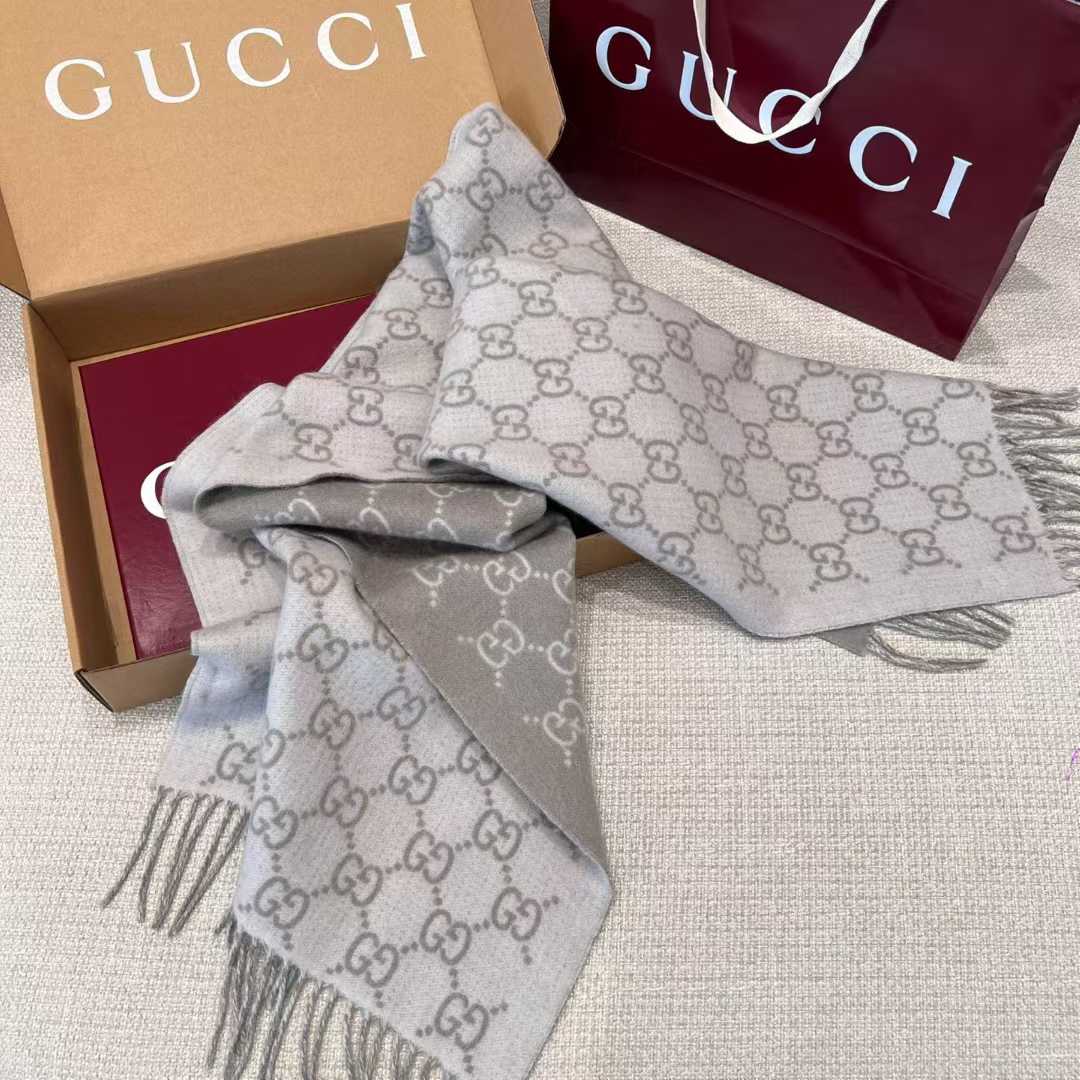 Gucci Silk scarf view 15