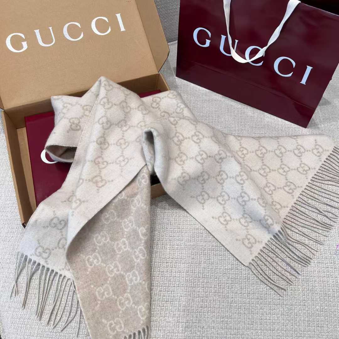 Gucci Silk scarf view 7
