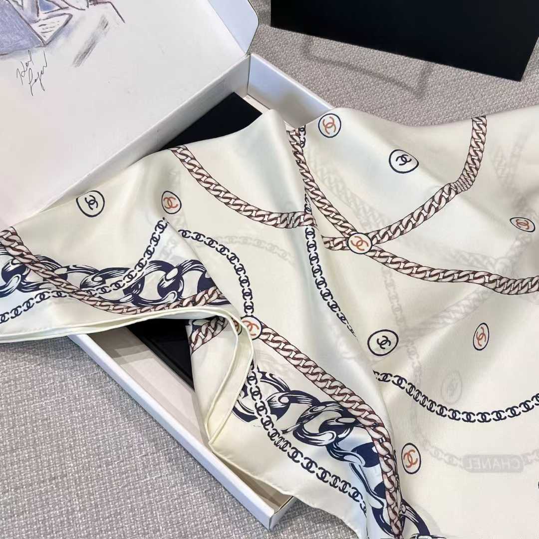 Chanel Silk scarf view 3