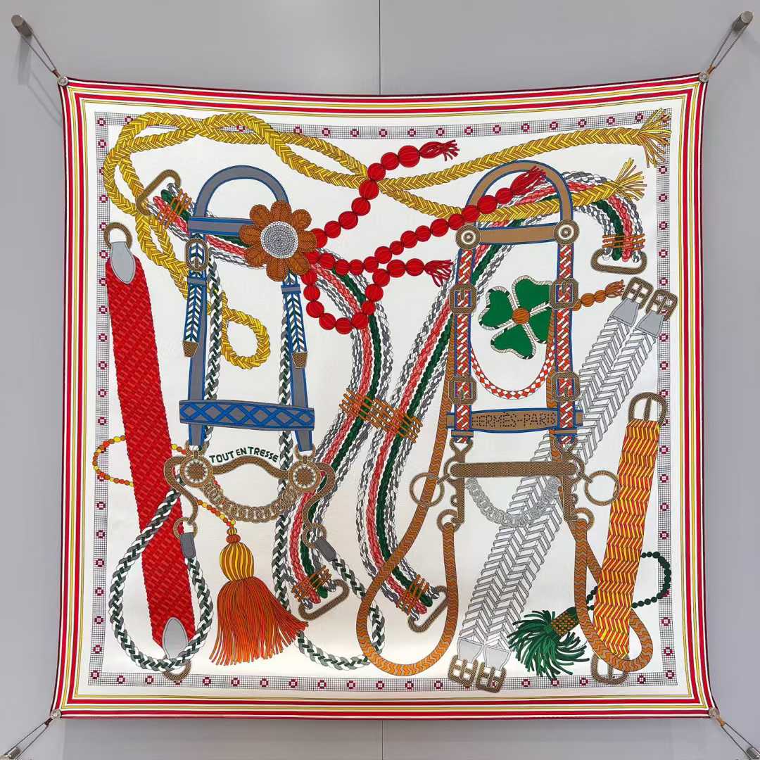 Hermès Silk scarf view 1