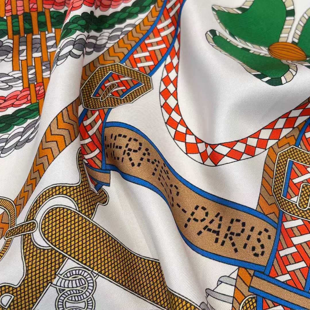 Hermès Silk scarf view 2