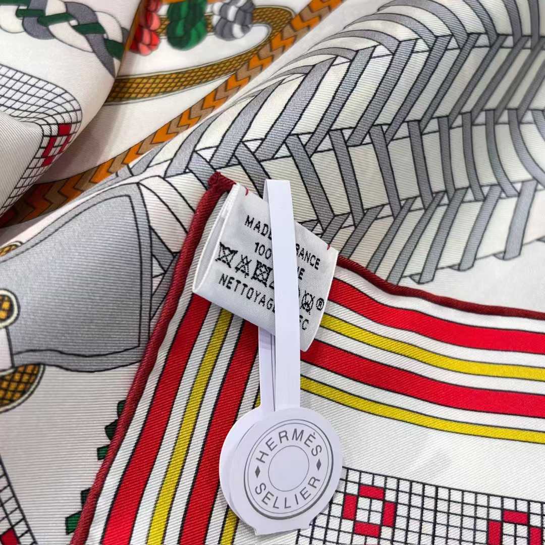 Hermès Silk scarf view 4