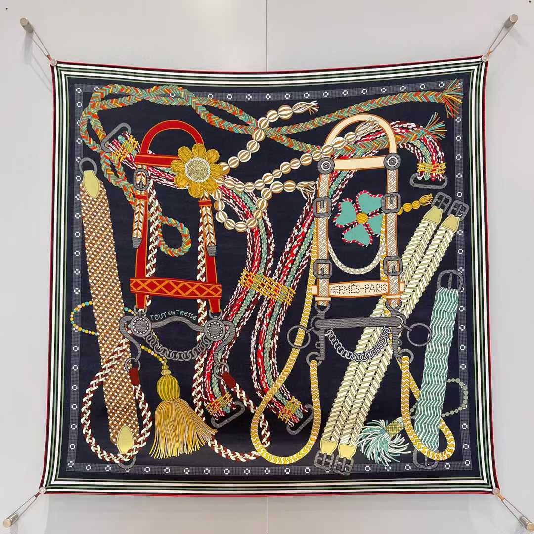 Hermès Silk scarf view 1