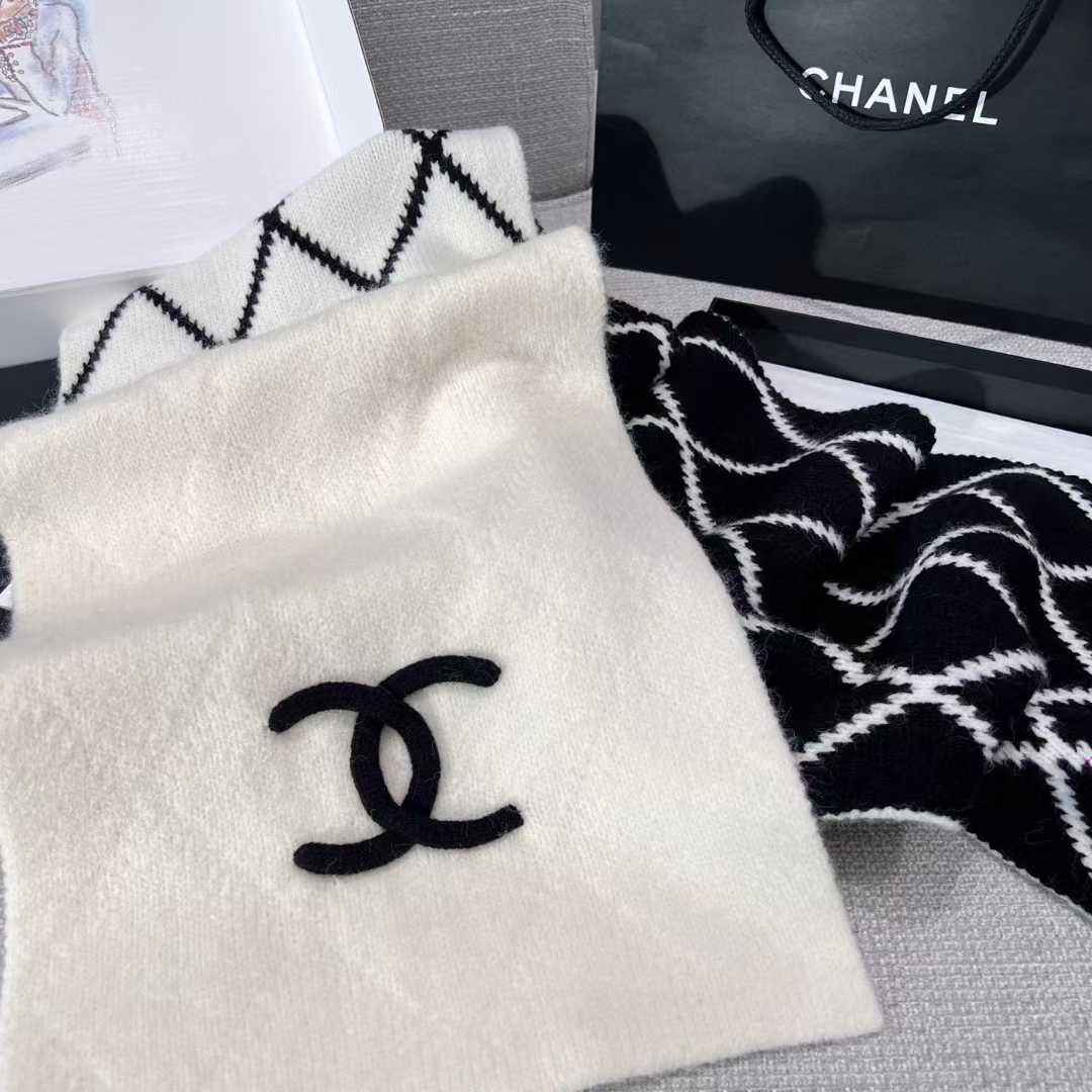 Chanel Scarf view 4