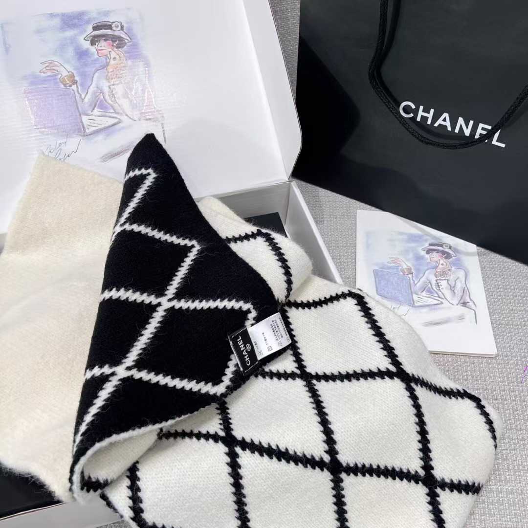 Chanel Scarf view 6