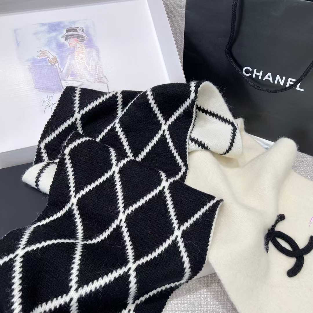 Chanel Scarf view 8