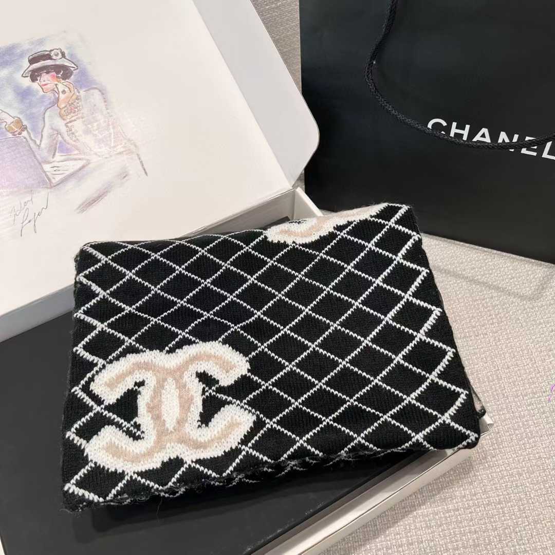 Chanel Scarf view 8