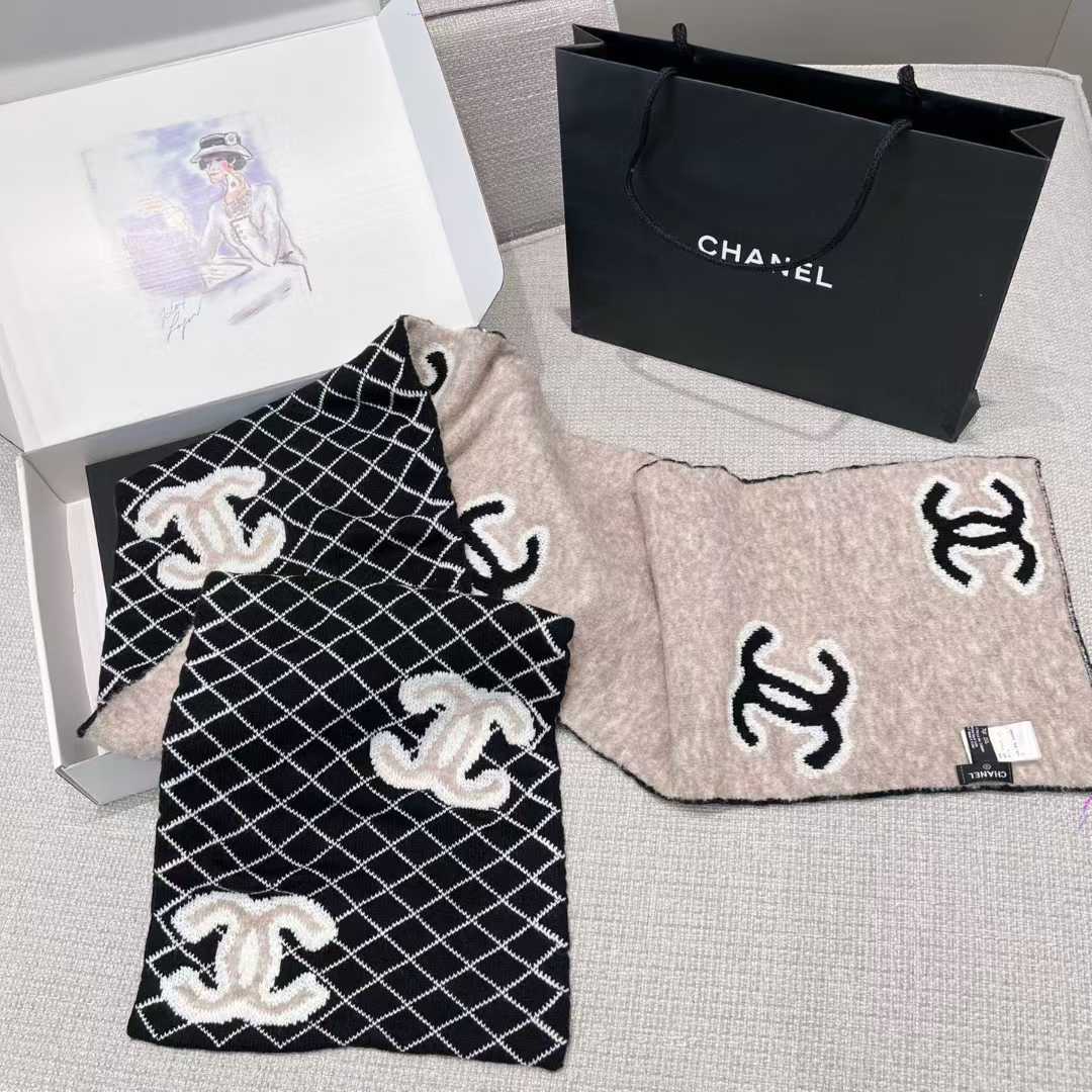 Chanel Scarf view 9
