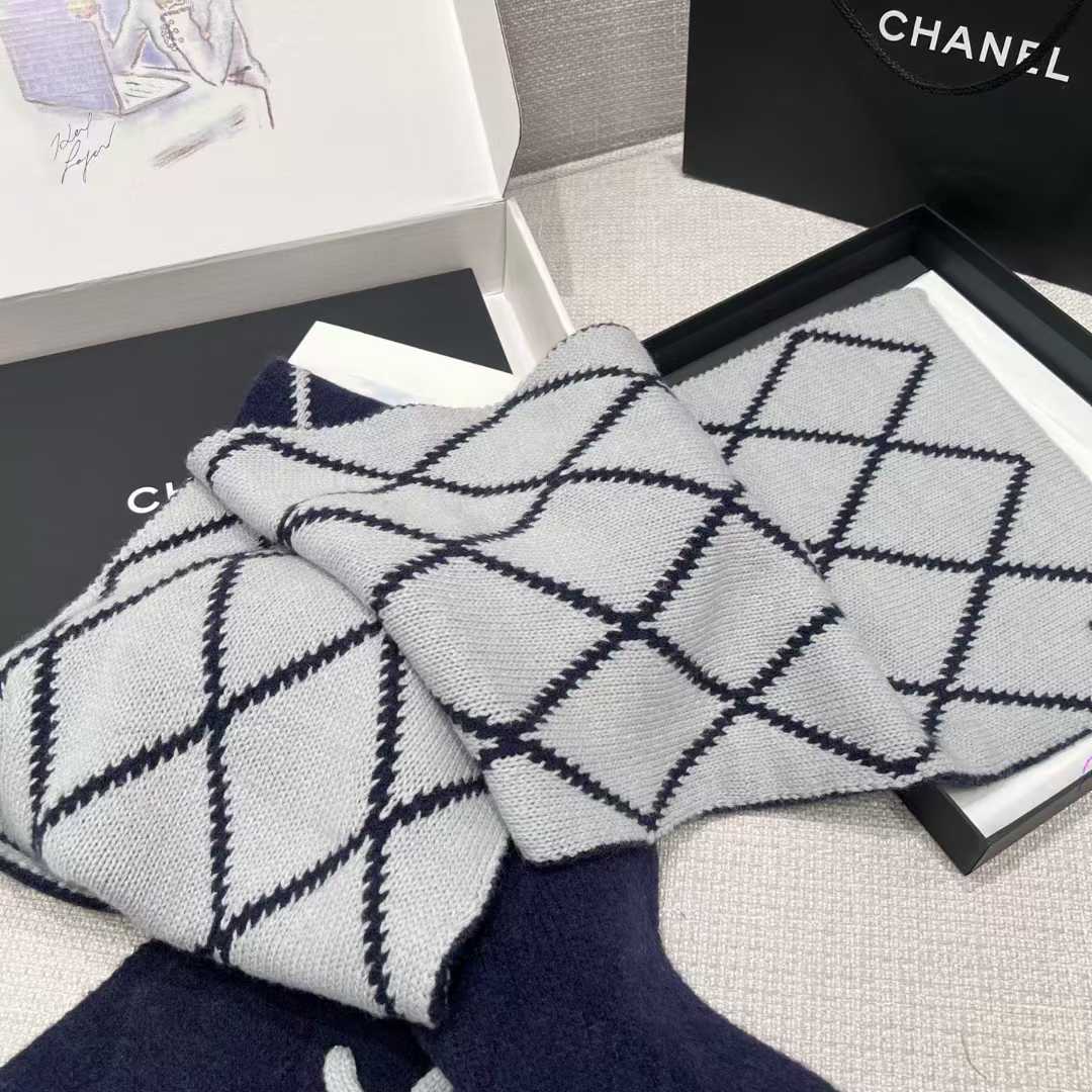 Chanel Scarf view 5