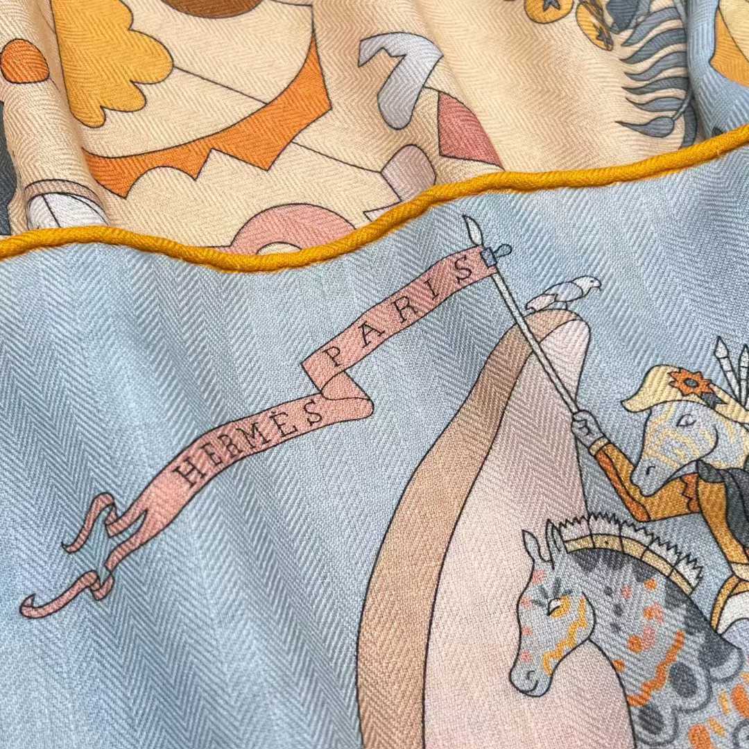 Hermès Silk scarf view 3