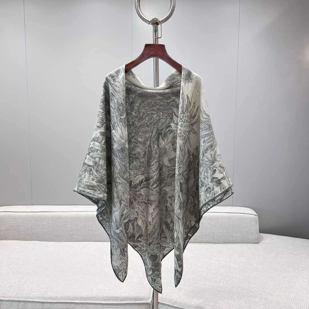 Hermès Silk scarf view 3