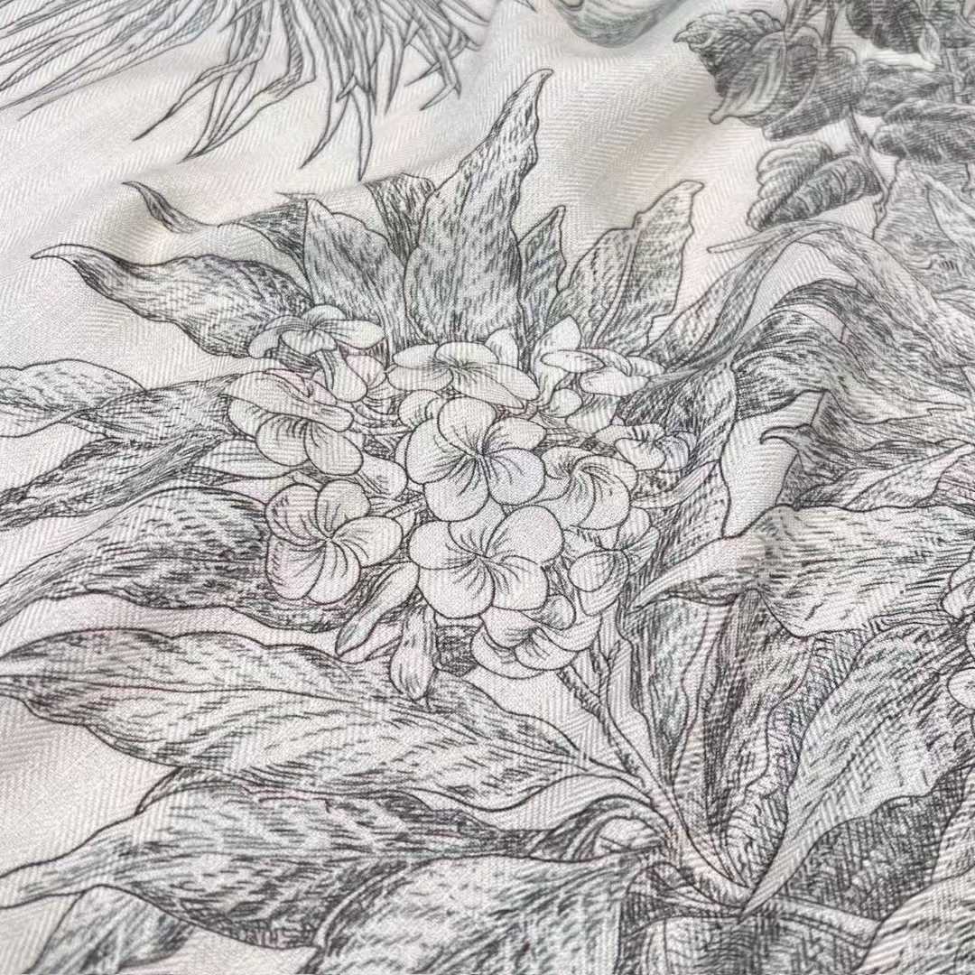 Hermès Silk scarf view 6