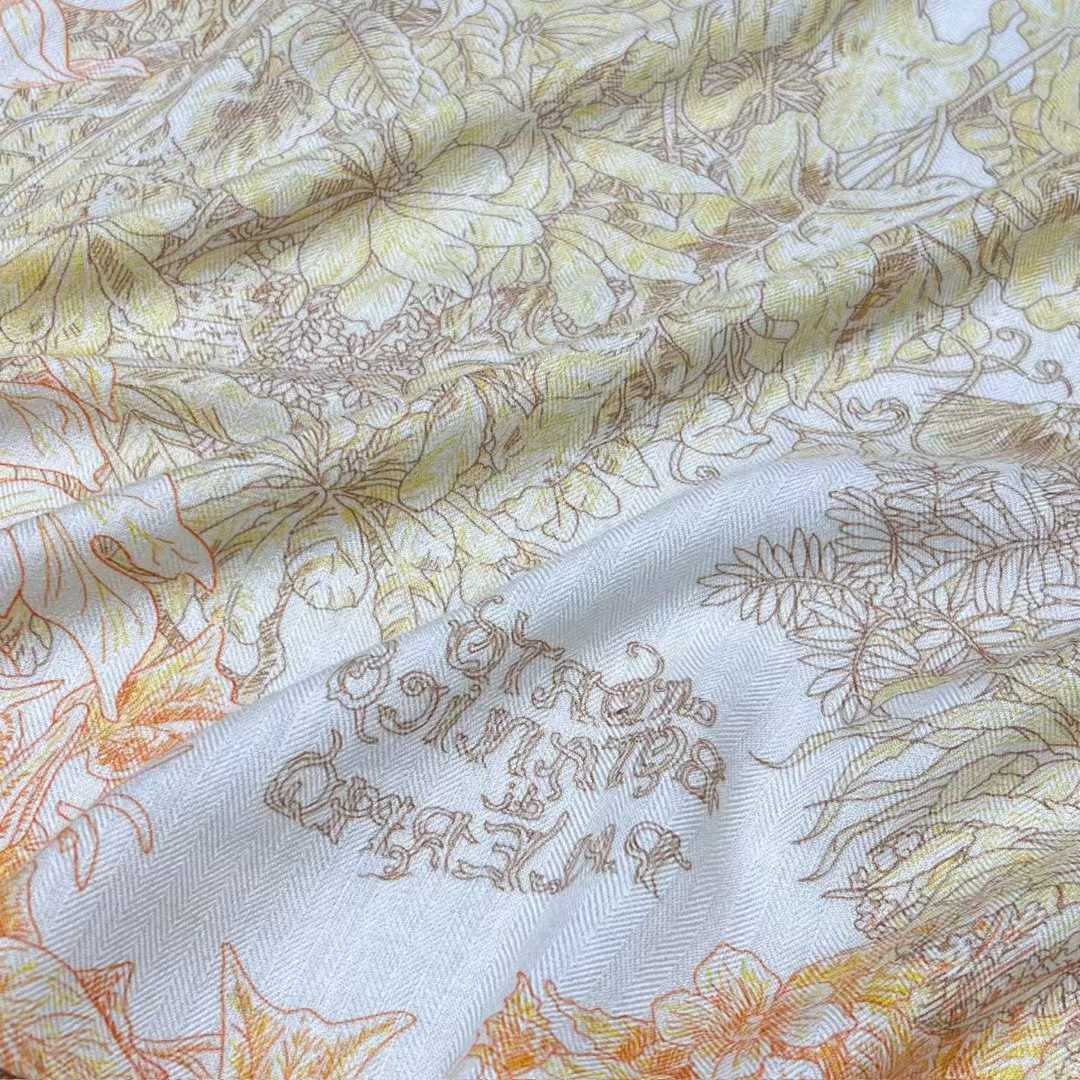Hermès Silk scarf view 2