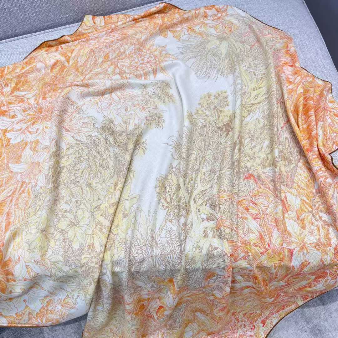 Hermès Silk scarf view 8