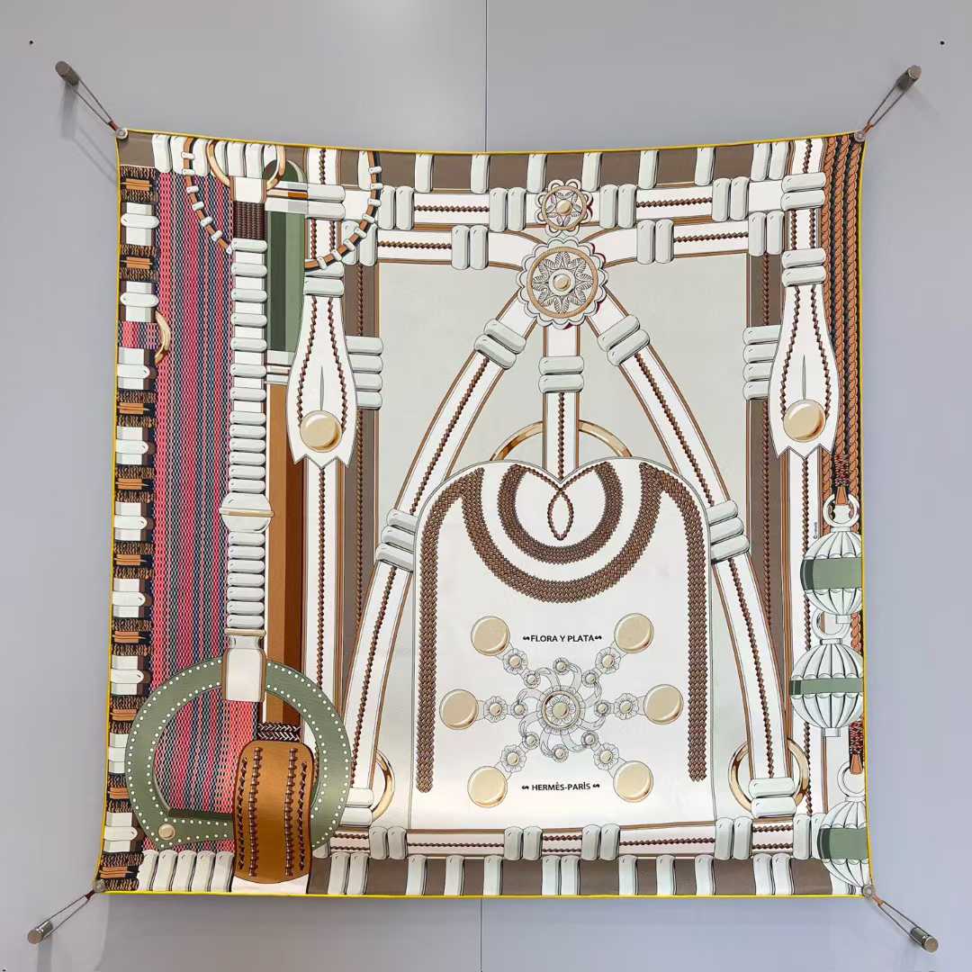 Hermès Silk scarf view 1