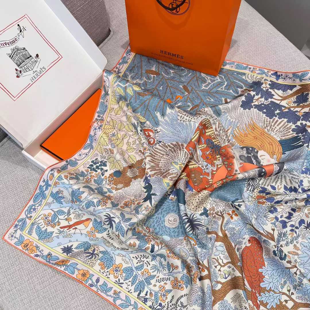 Hermès Silk scarf view 7