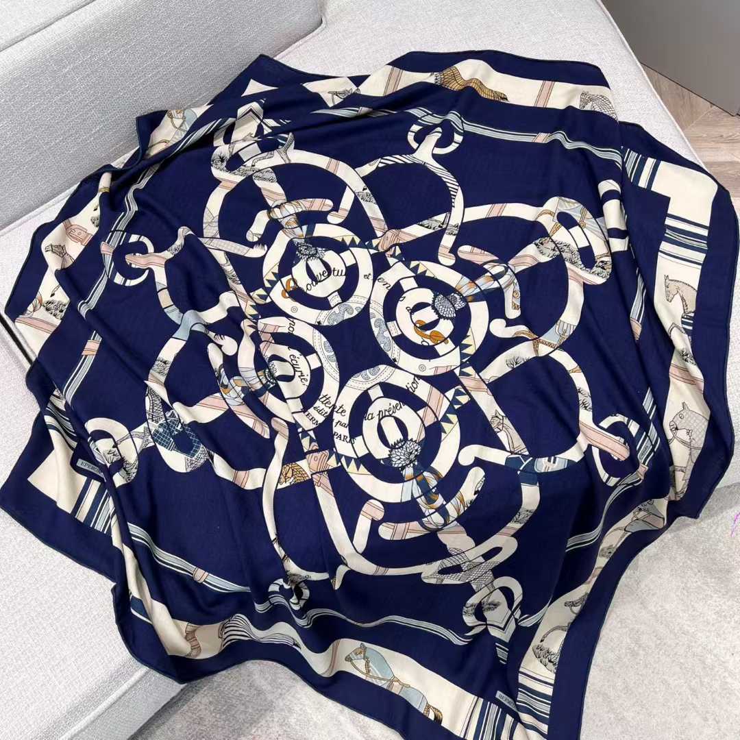 Hermès Silk scarf view 2
