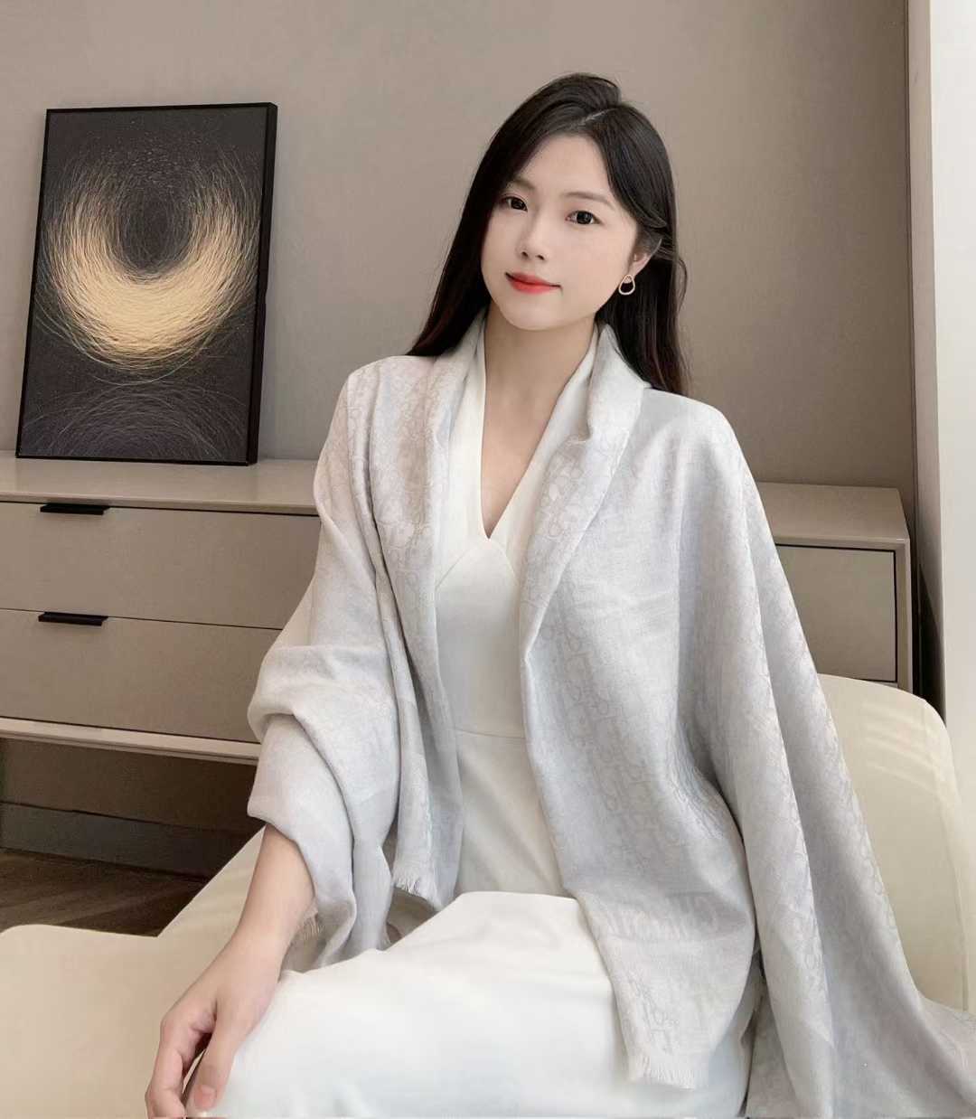 Dior Shawl view 14