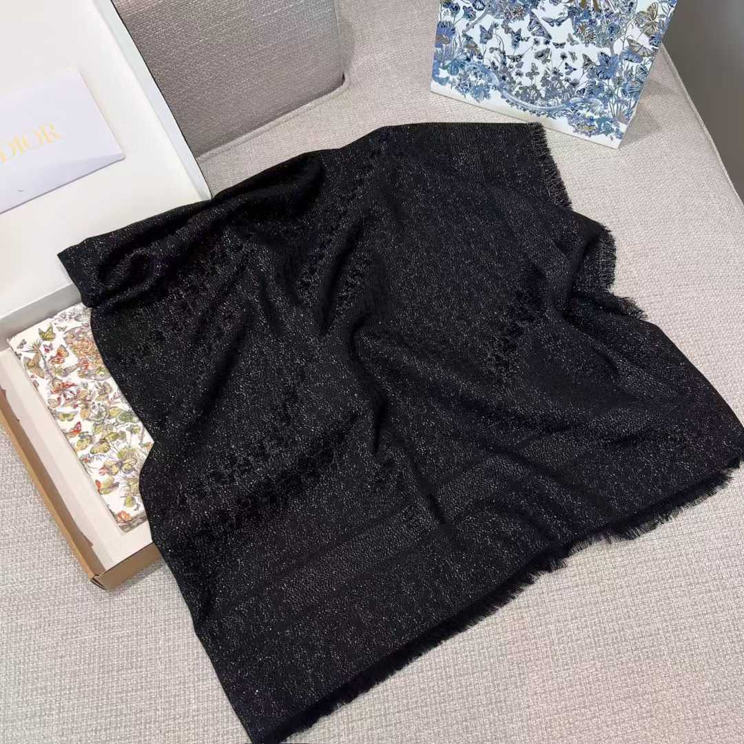 Dior Shawl view 15