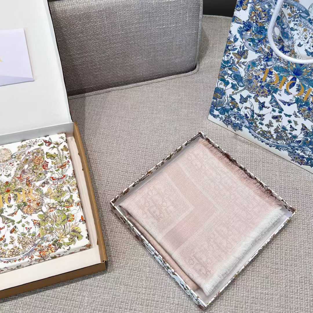 Dior Shawl view 6