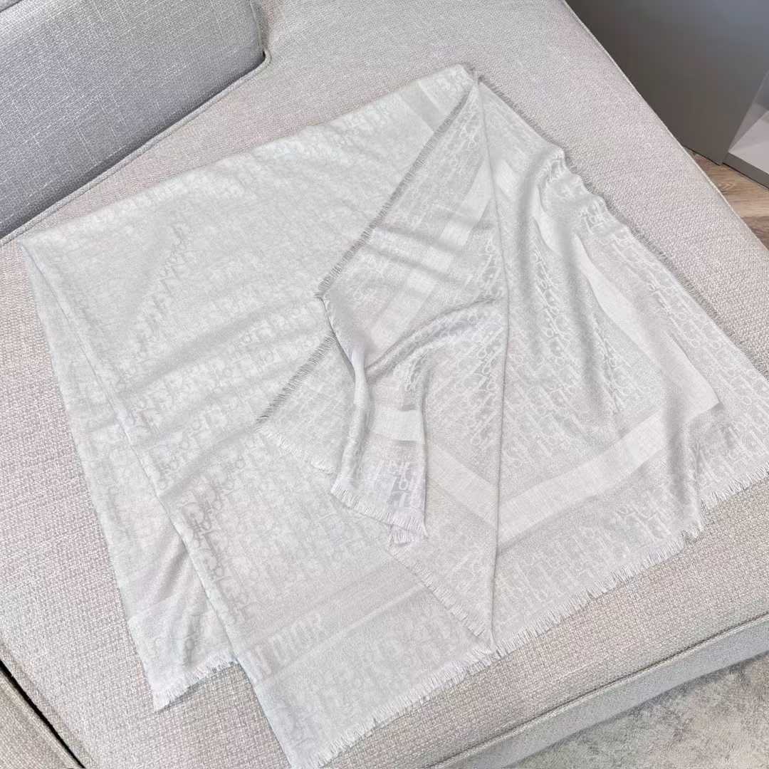 Dior Shawl view 9