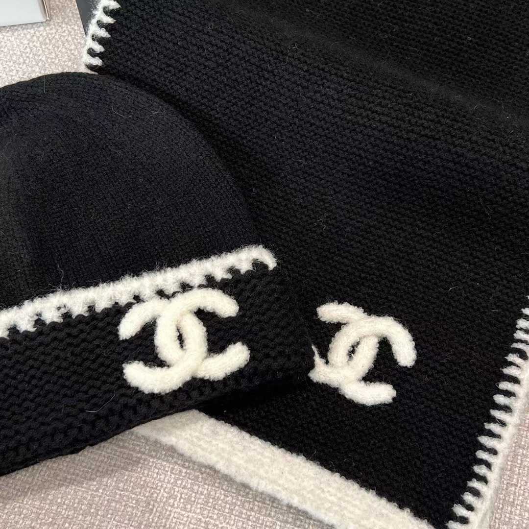 Chanel Tweed knitted cashmere set view 8