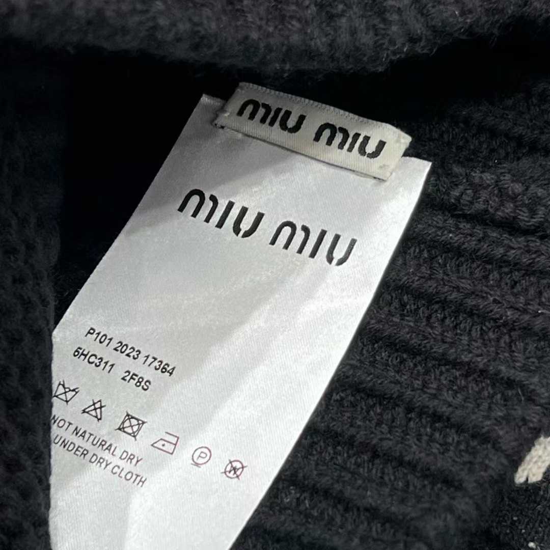 Miu Miu Knitted three-piece set view 7