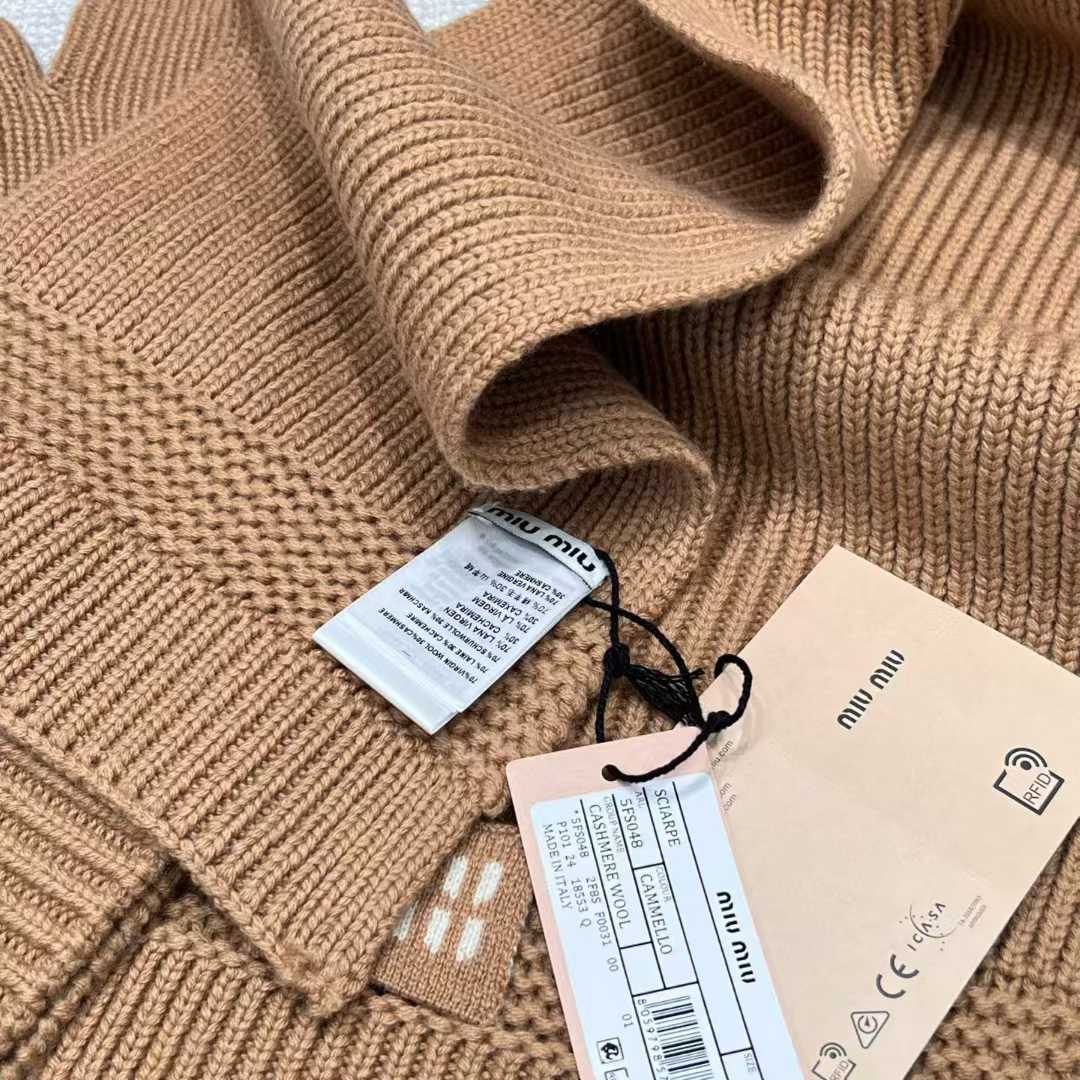 Miu Miu Knitted three-piece set view 6