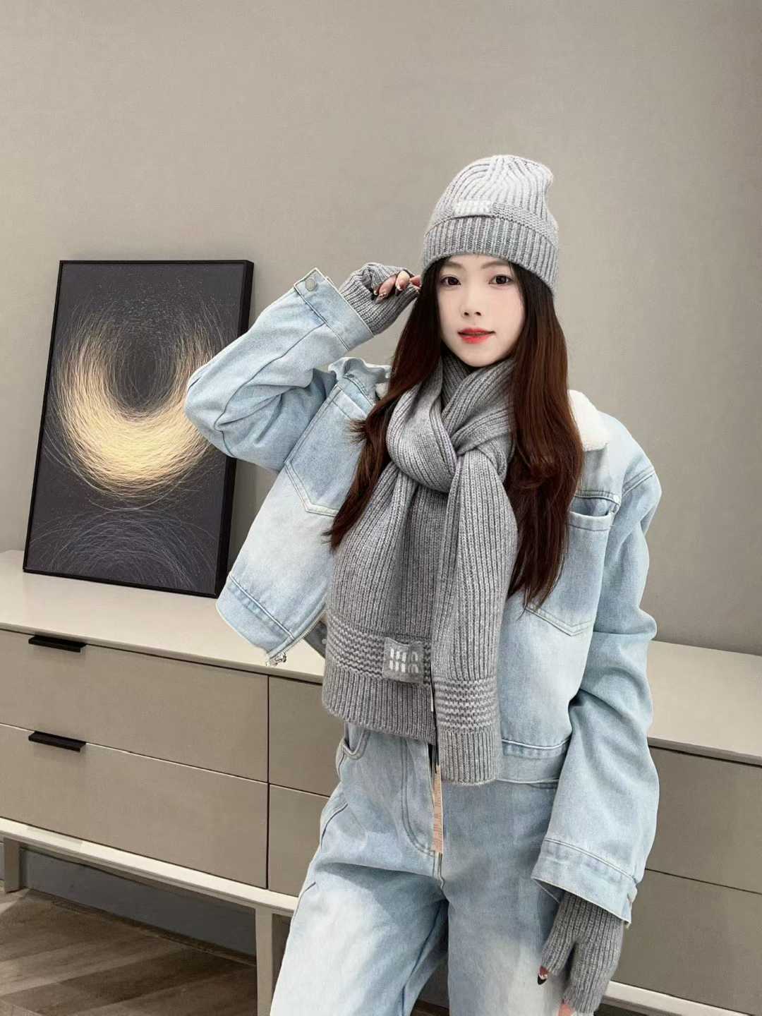 Miu Miu Knitted three-piece set view 8