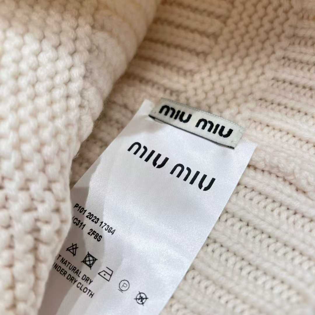 Miu Miu Knitted three-piece set view 8