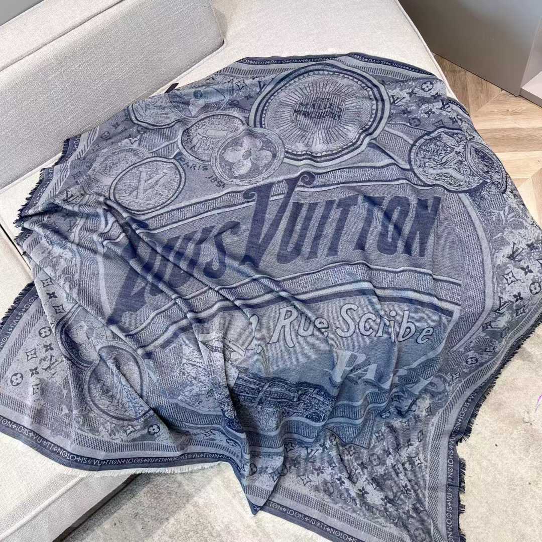 Louis Vuitton Shawl view 1