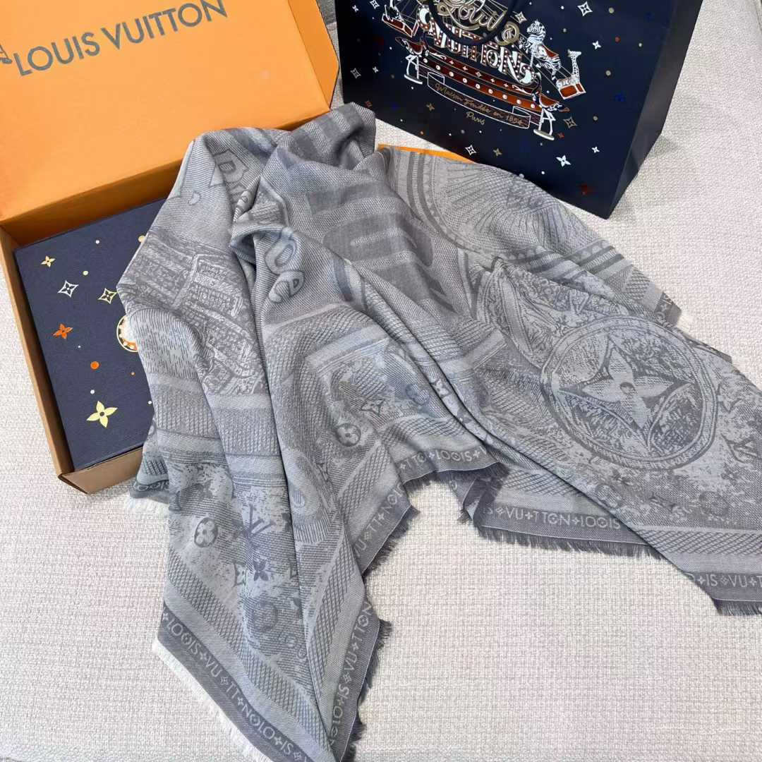 Louis Vuitton Shawl view 6