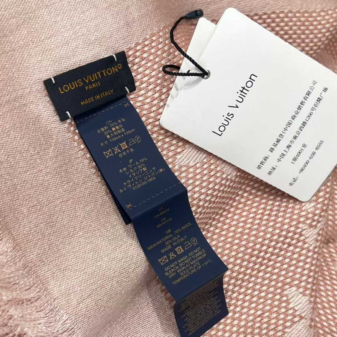 Louis Vuitton Shawl view 4