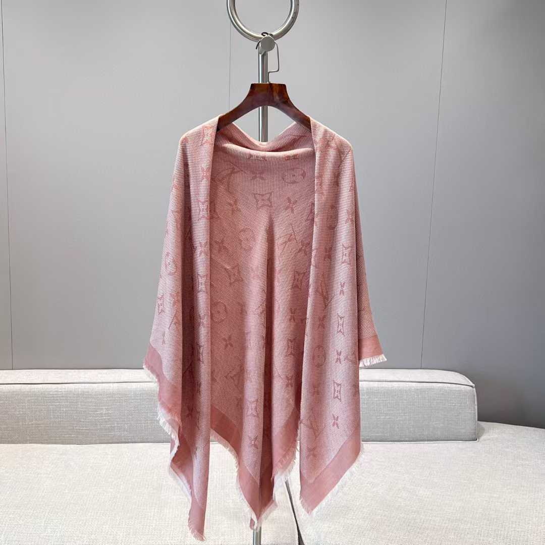 Louis Vuitton Shawl view 8