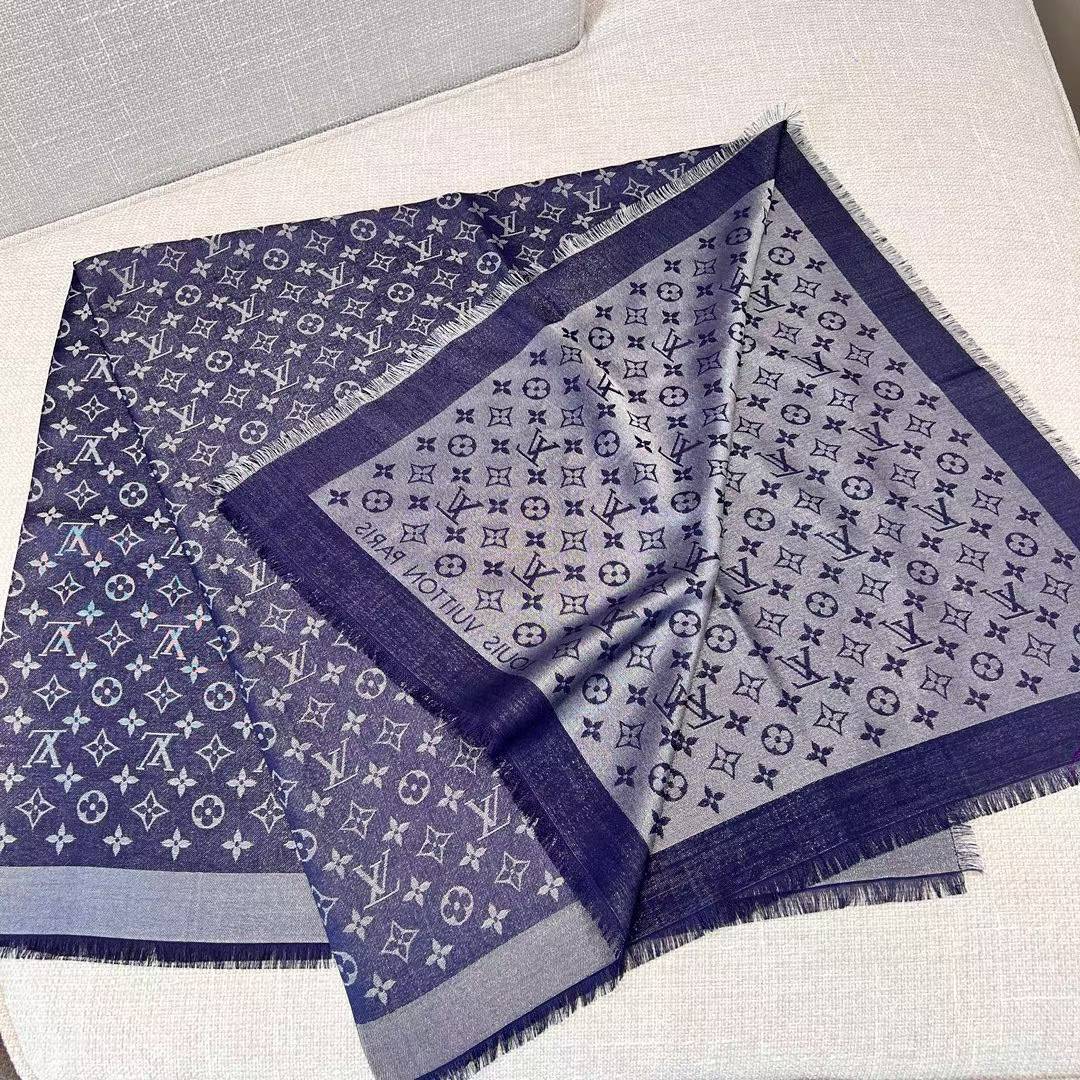 Louis Vuitton Scarf M73658 view 1