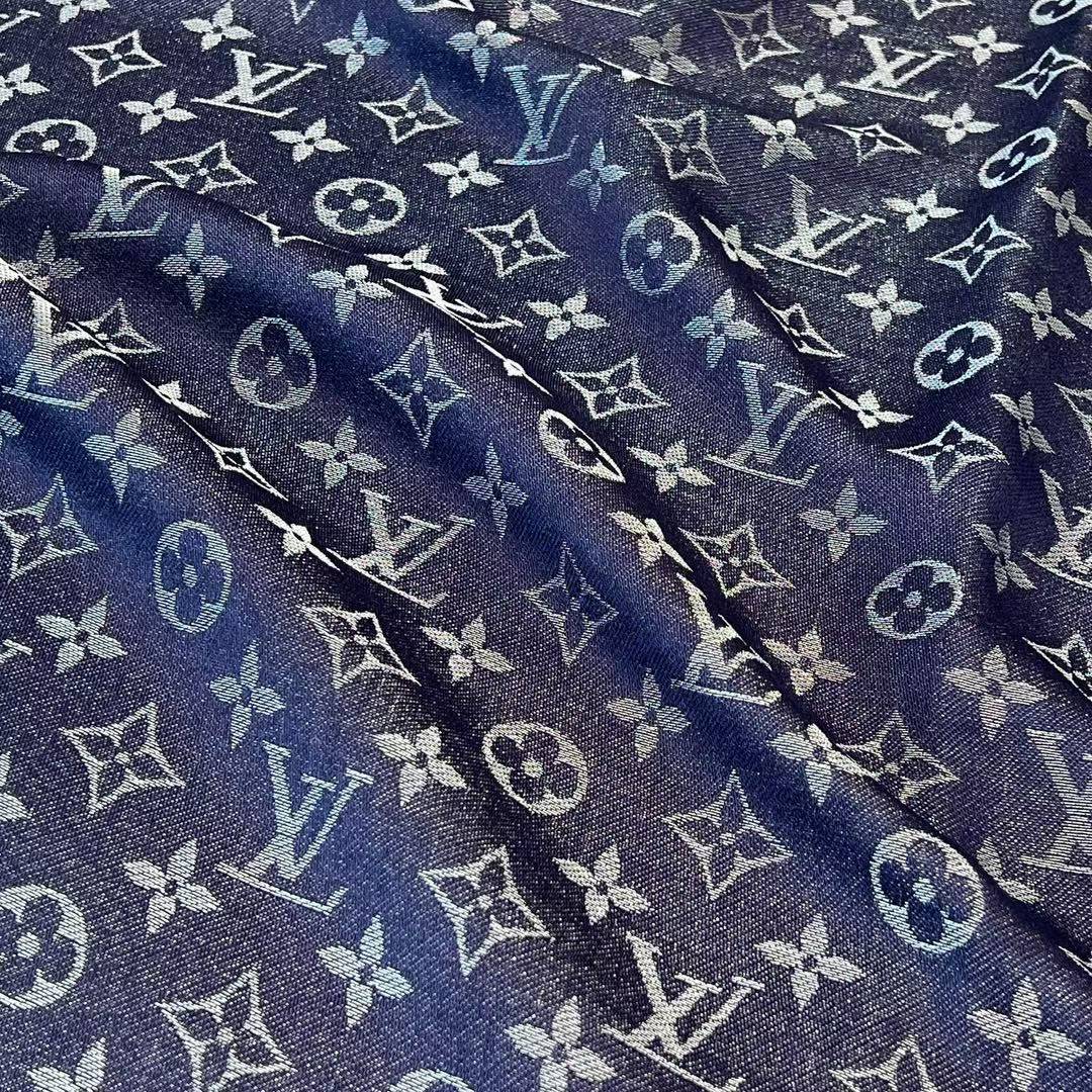 Louis Vuitton Scarf M73658 view 5