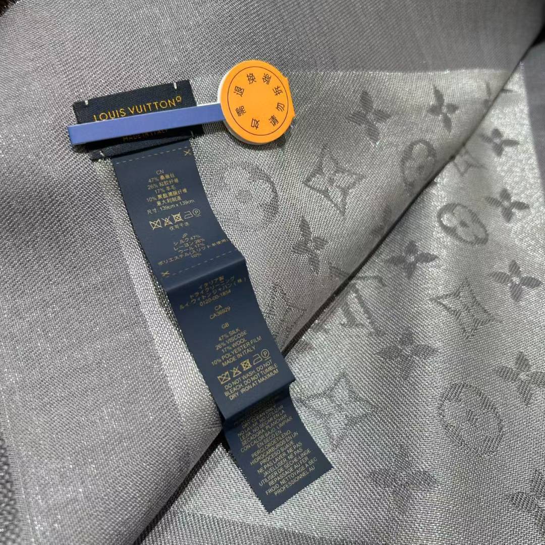 Louis Vuitton Scarf M75120 view 4
