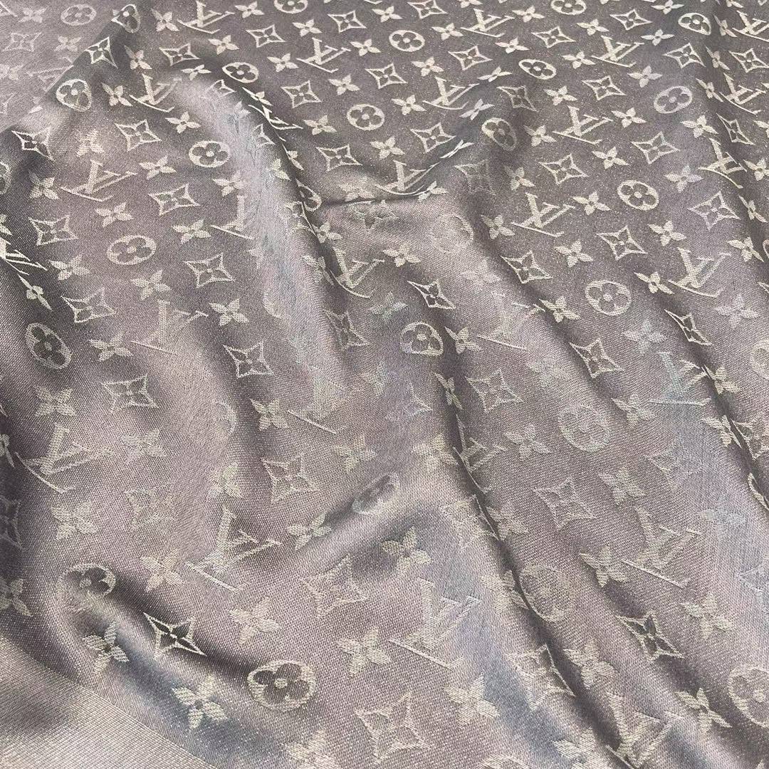 Louis Vuitton Scarf M75120 view 5